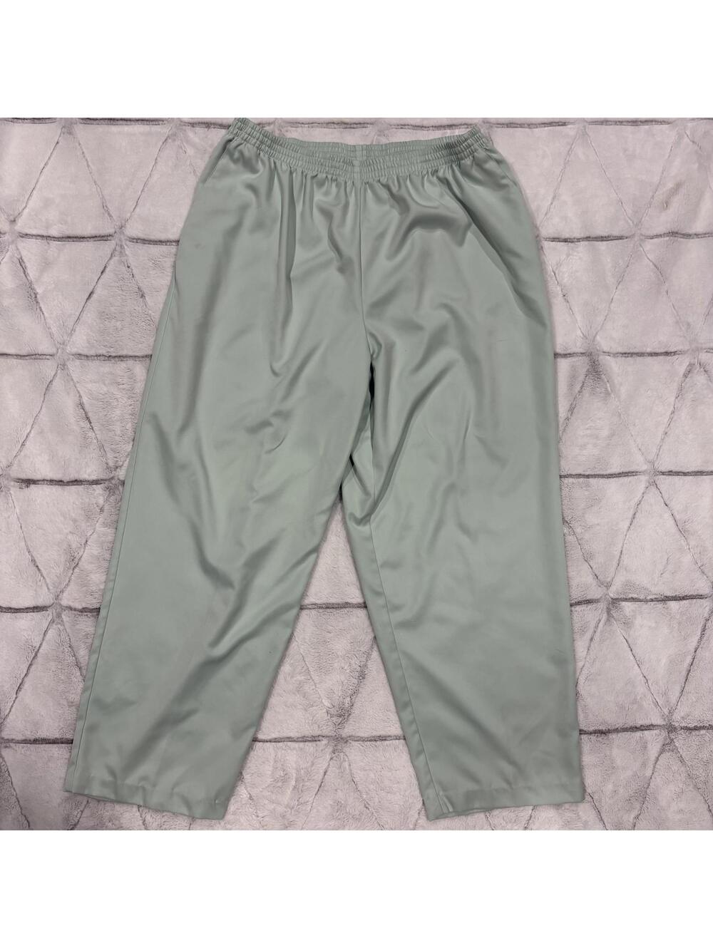 Alfred Dunner Women's Light Green Relaxed Fit Pants Size 18 Polyester